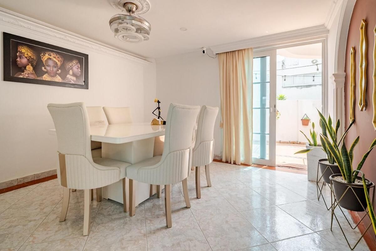 Luxury House Perfect Location Сasa de vacaciones
