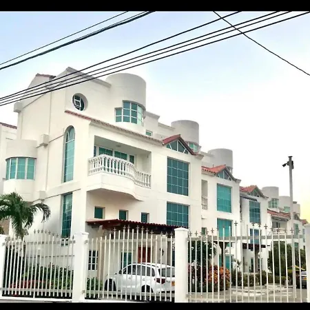 Luxury House Perfect Location Сasa de vacaciones Cartagena